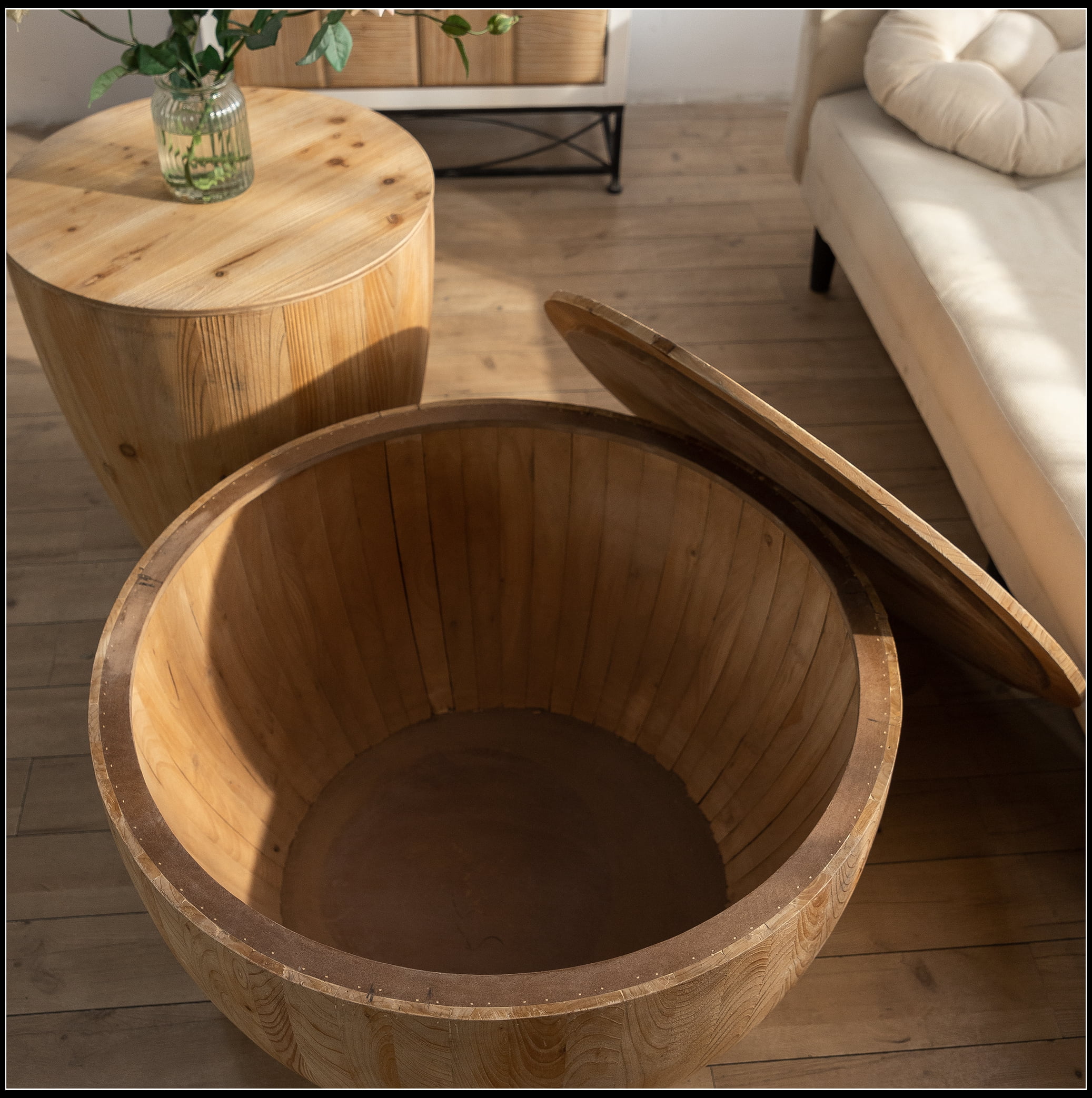31.50"Vintage Style Bucket Shaped Coffee Table for Office, Dining Room and Living Room