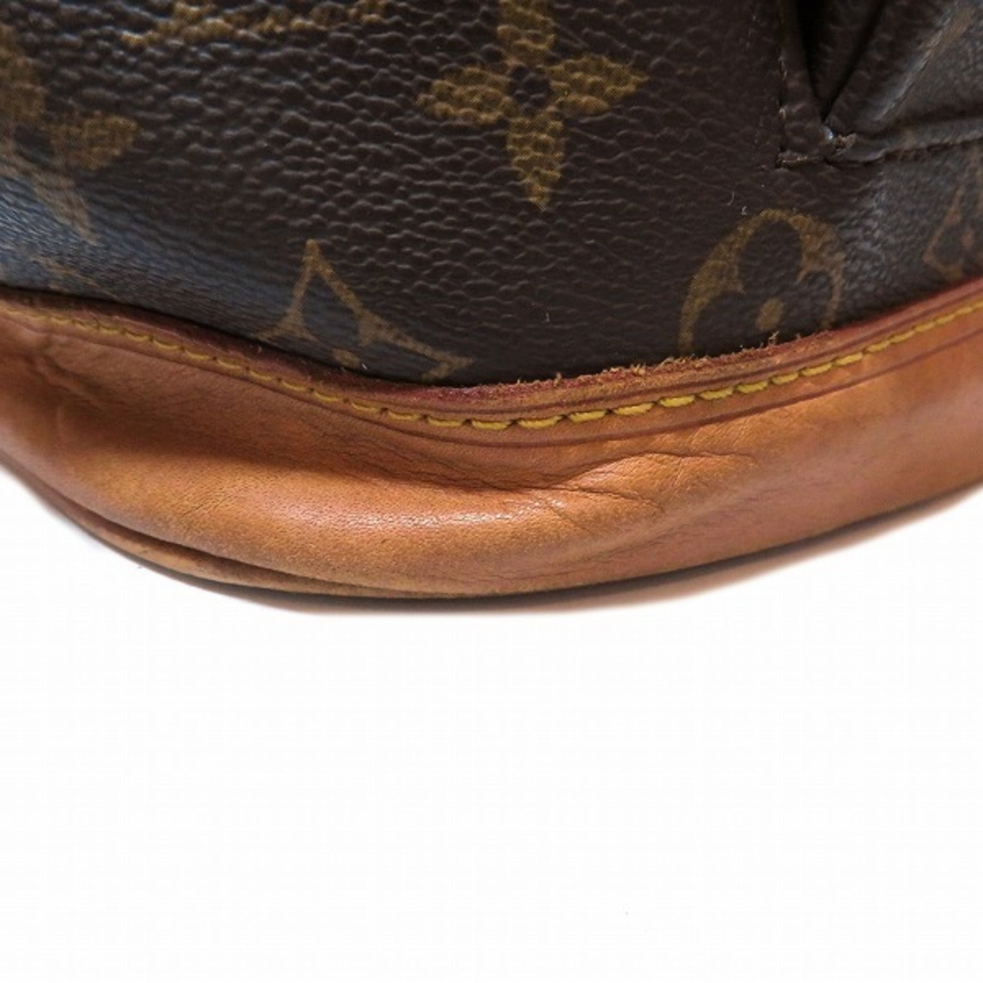 Monogram - MM - Montsouris - Bag - Louis - Back - Sac de voyage Louis  Vuitton America's Cup en toile bleue et cuir noir - M51136 – Pre Owned Louis  Vuitton Handbags Lv Pre Owned Bags - Pack - Vuitton