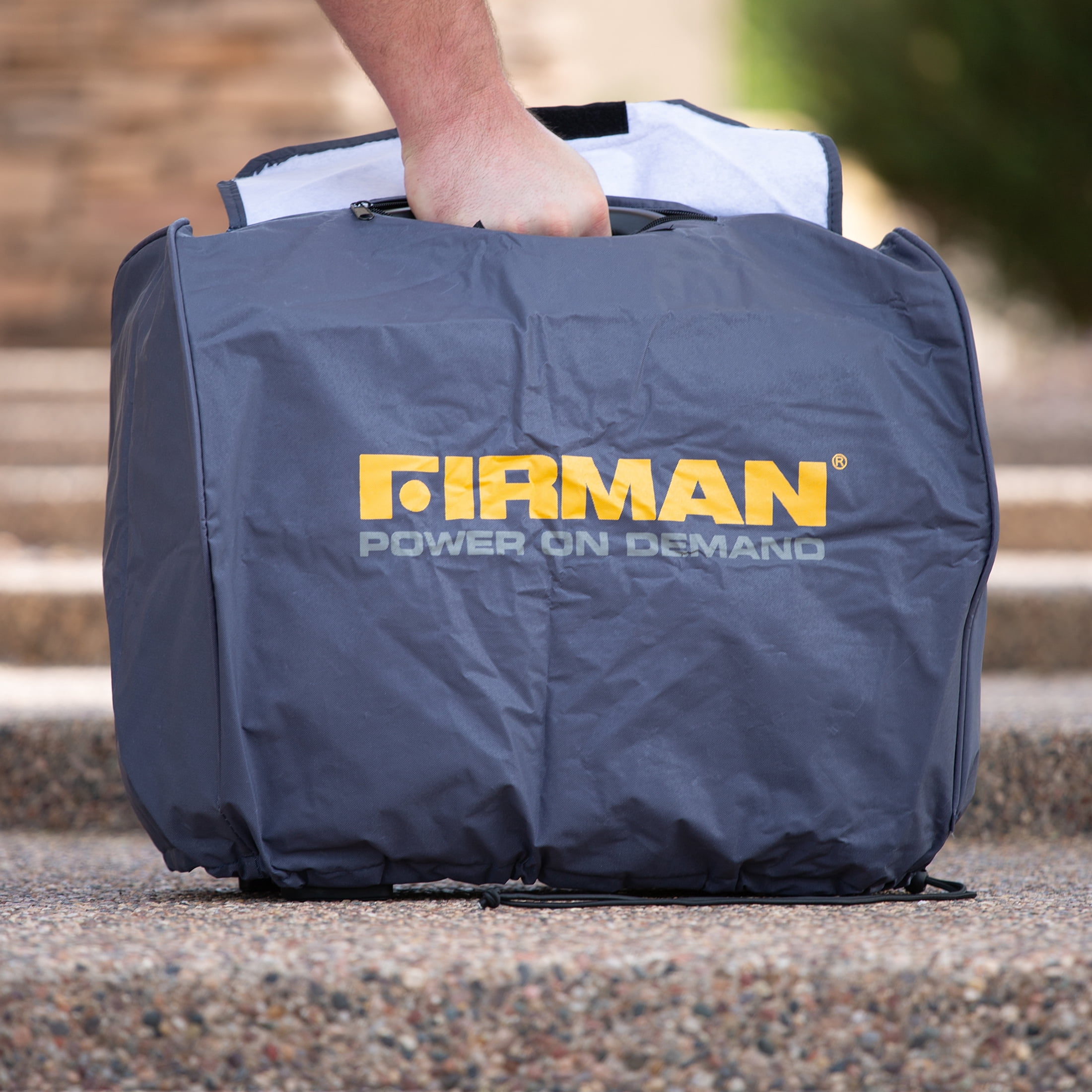 Firman 1500–2200 Watt Pull Cord Start Power Generator, Double Insulated