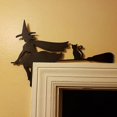 thumbnail image 5 of Letrero de la esquina de la puerta-Bruja secreta montando en una figurita de escoba mágica, accesorios de regalo con temática de Halloween, decoración de marco de puerta de casa de araña falsa. Afortunado Sencillez, 5 of 5