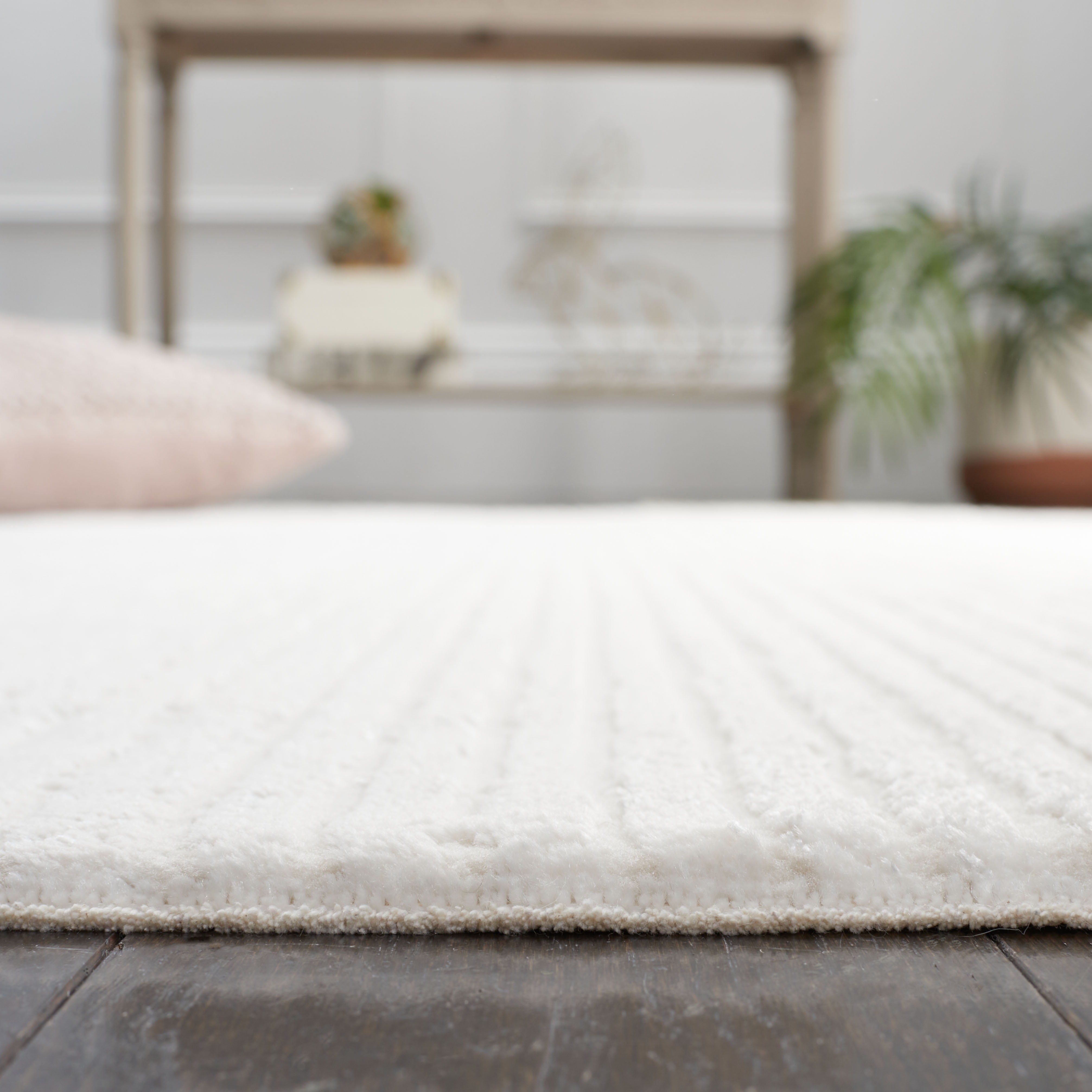 SAFAVIEH Whisper Zoe Solid Area Rug, Ivory, 9' x 12'