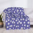 thumbnail image 3 of Fotbe Daisies Flowers Manta de Franela con Estampado, Manta Ultrasuave para Cama, Sofá, Auto, Hipoalergénica y Antibolitas-80"x60", 3 of 6