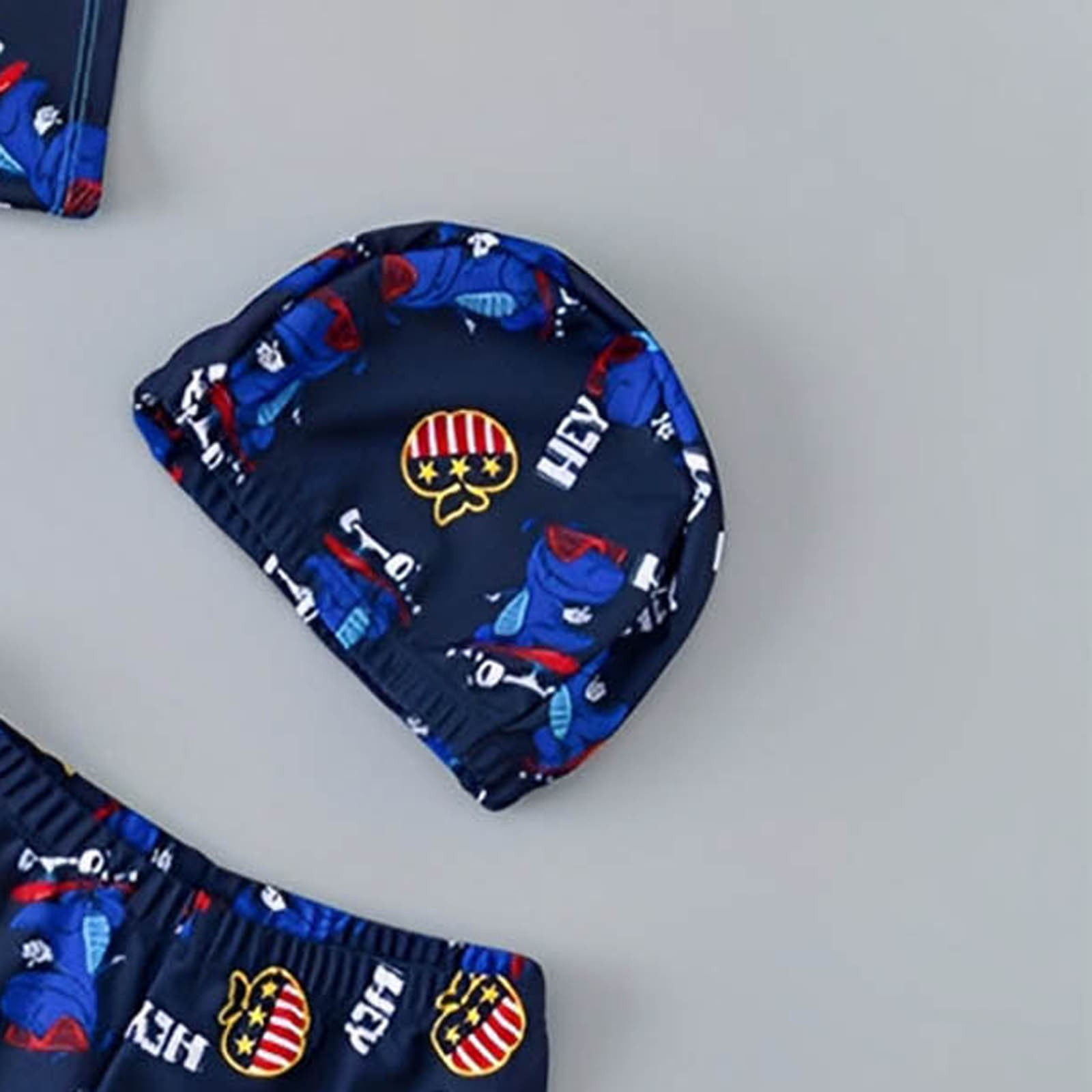 Shadoumai Kid Swimming Suit Stretchy Swimwear Set Boys Swim Shirt and Shorts Set Vacation Boy Bathing Suit