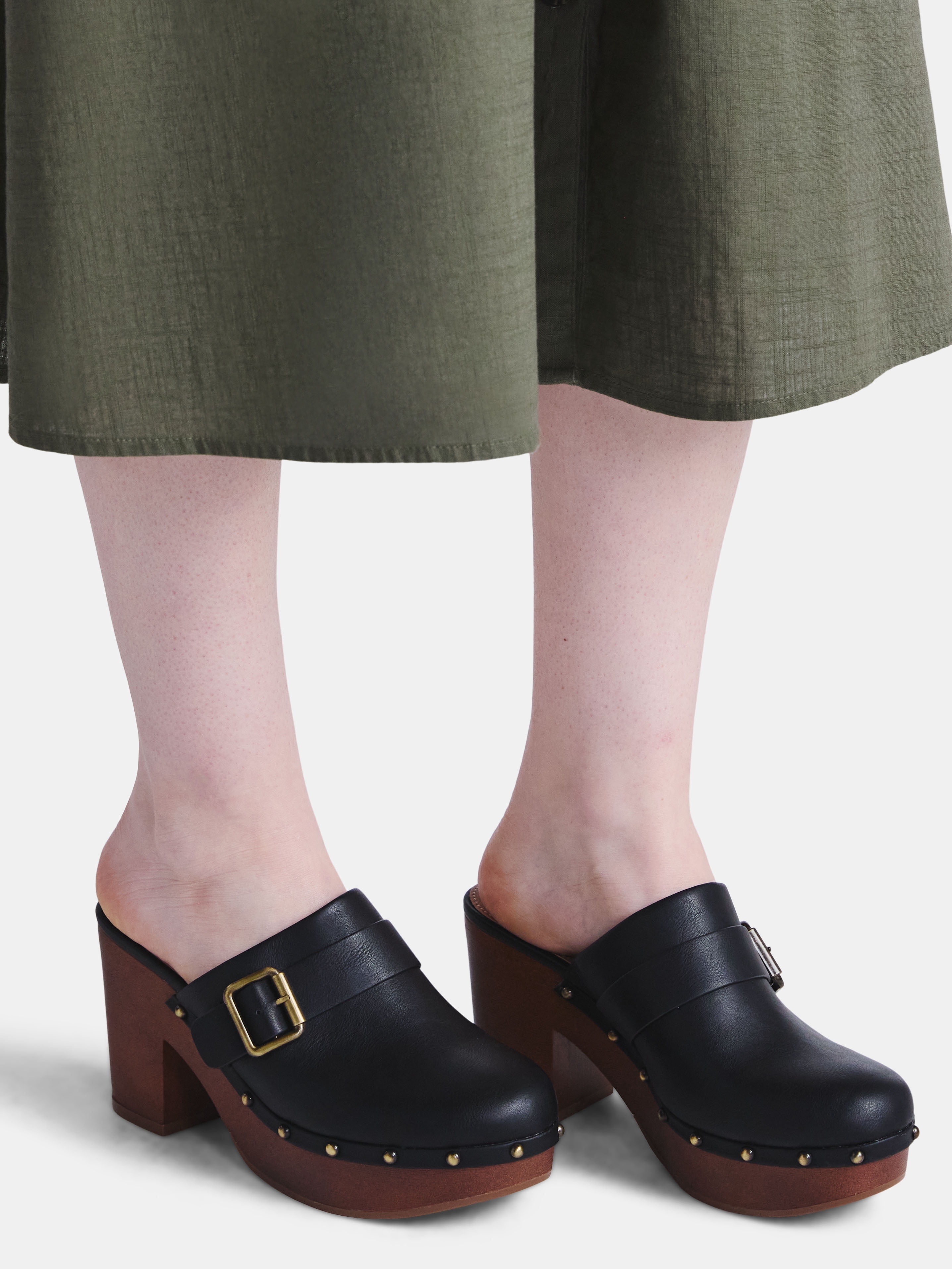 Time and Tru Women's Faux Leather Heeled Clogs