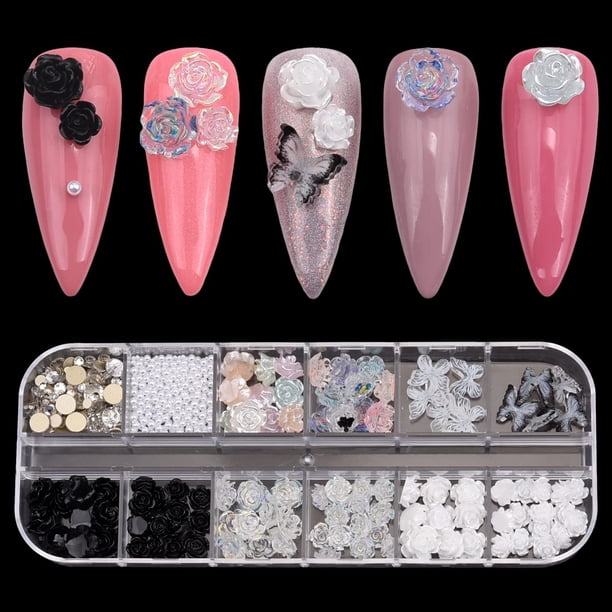 1 caja de decoración de uñas 3D blanca y negra con flores y parte trasera plana con patrón de encaje, elegantes dijes de mariposa, rosas brillantes con diamantes de imitación transparentes y cuentas d