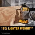 thumbnail image 3 of Paquete de baterías DEWALT DCB230, 20 V máx.*, iones de litio, 3,0 Ah, 3 of 6