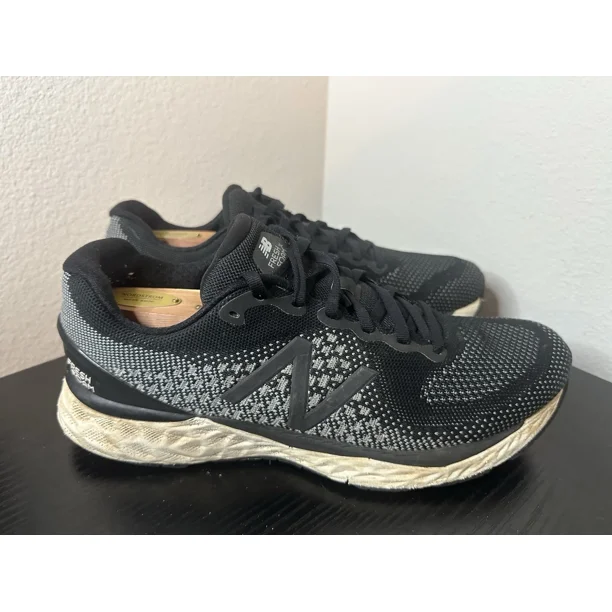 New Balance Fresh Foam 880 v10 Mens size 11 D Shoe Black Running sneaker M880K10