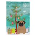 thumbnail image 1 of Bandera de casa de lona marrón grande Merry Christmas Tree Pug Caroline's Treasures, 1 of 1