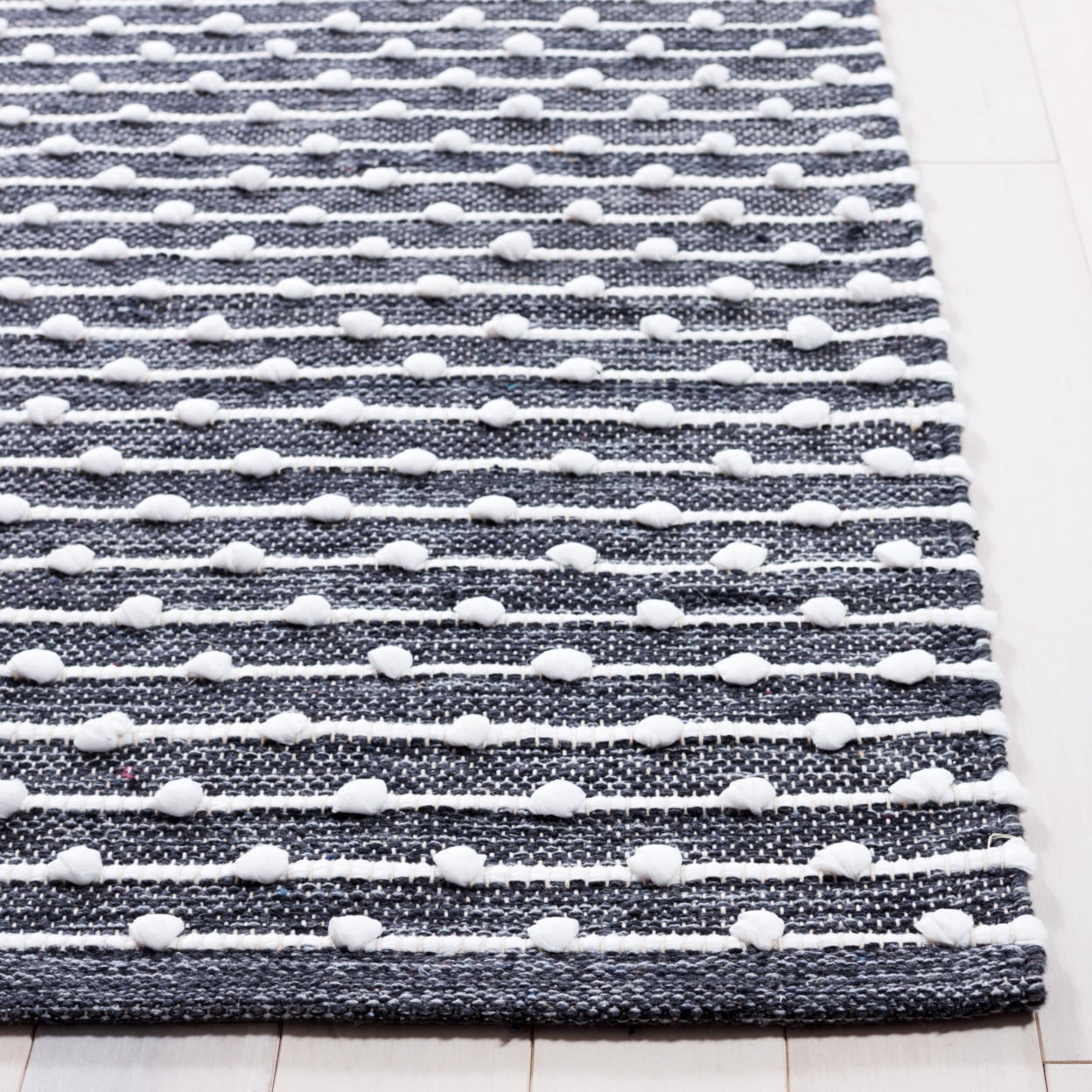 SAFAVIEH Montauk Derrick Geometric Striped Area Rug, Grey/Ivory, 6' x 9'