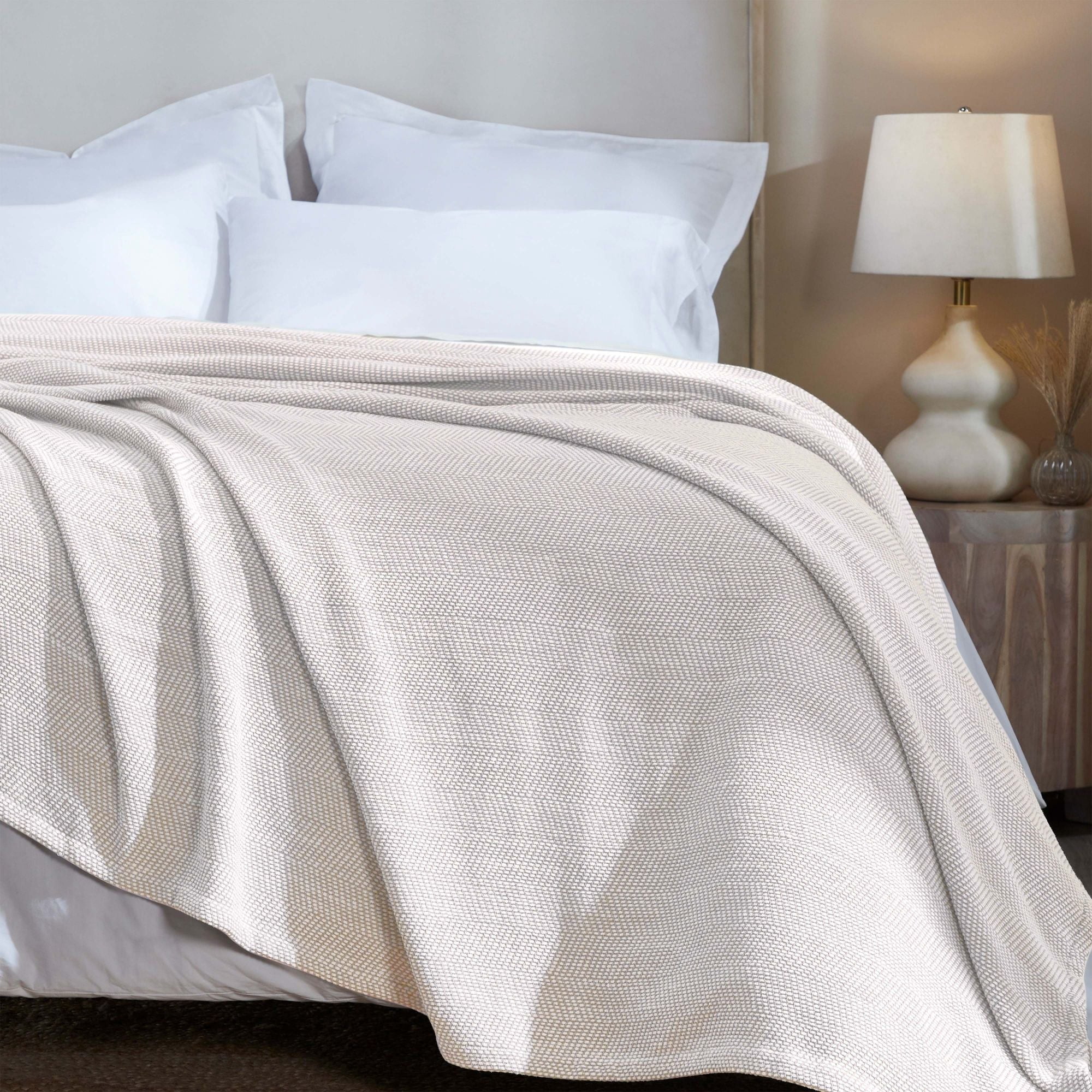 Superior Chrisney Chevron Cotton Blanket, Full/Queen, Tan