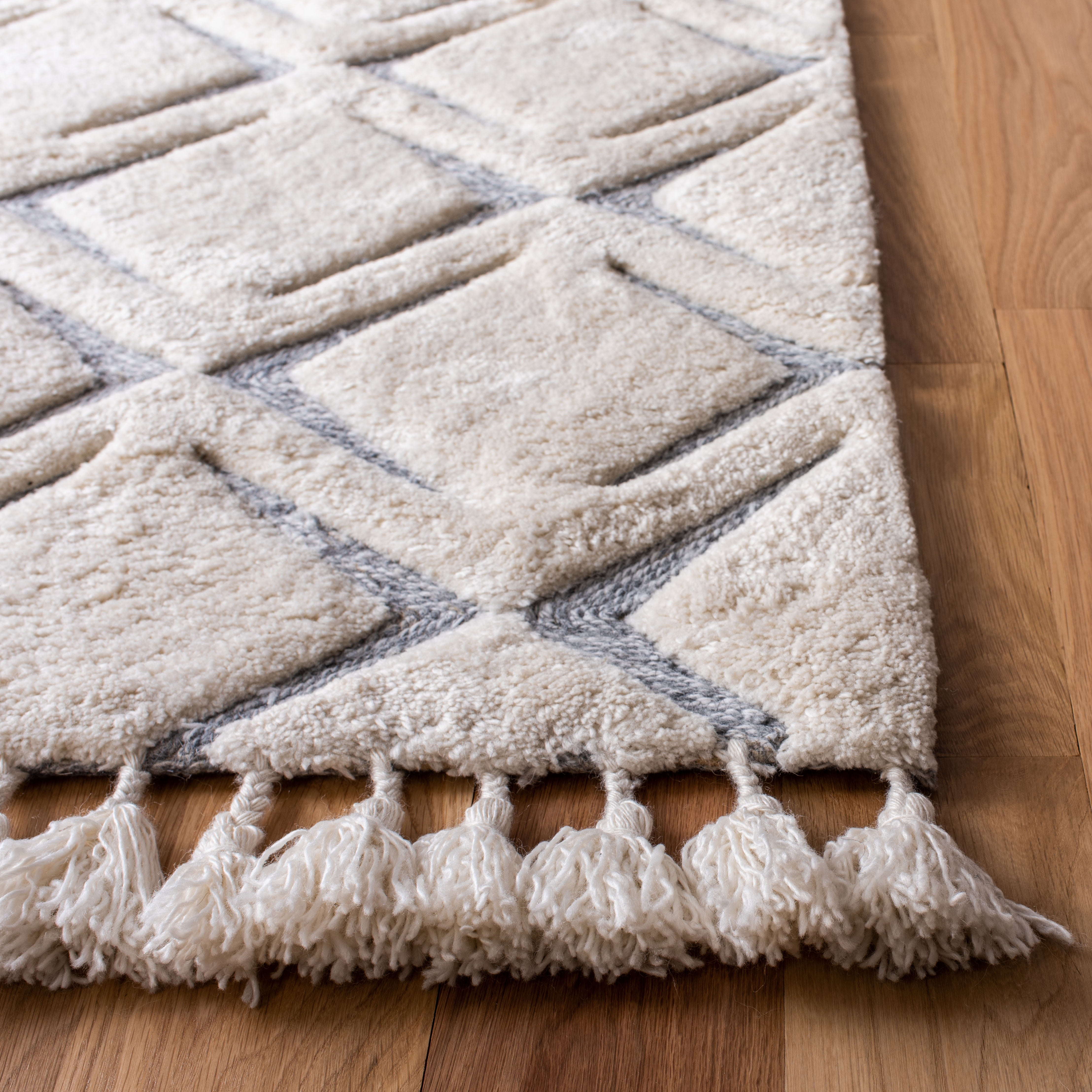 SAFAVIEH Sahara Ashlea Geometric Area Rug, Ivory/Grey, 6' x 9'
