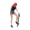 thumbnail image 3 of 1/64 Figura en miniatura Skateboard Girl Pinturada Figura humana Modelo Mini People Figurine para proyectos de mesa de arena Diorama Diseño, 3 of 10
