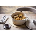 thumbnail image 4 of Merengue Dutch Oven Le Creuset de hierro fundido esmaltado Signature de 5.5 litros, 4 of 6