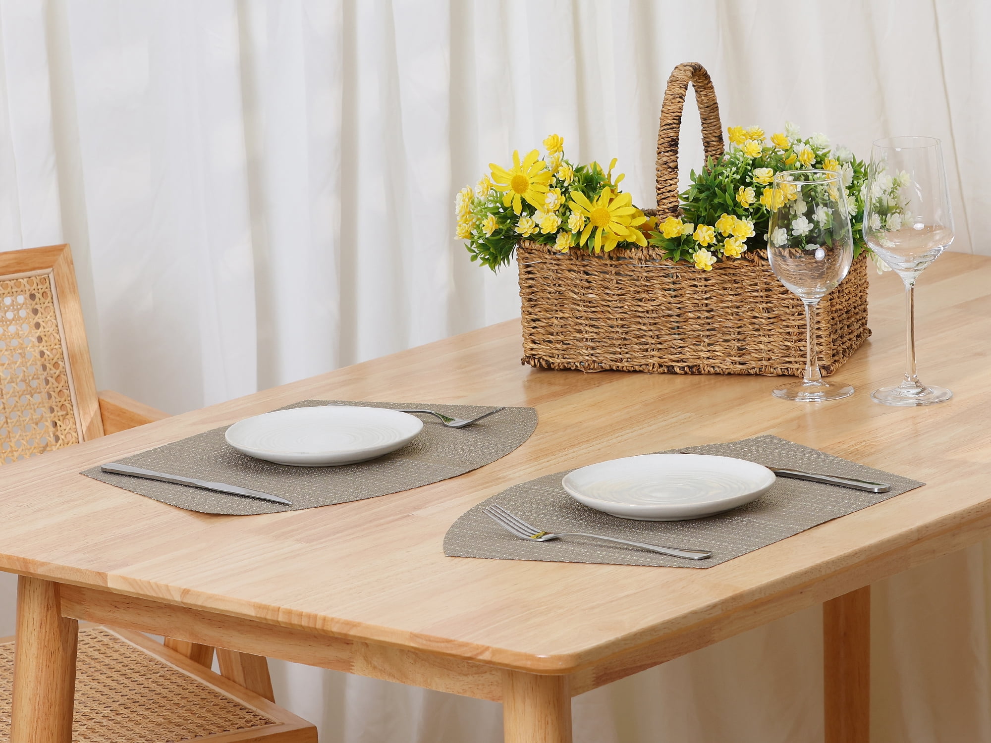 Unique Bargains Table Placemats Set of 6 Placemats Heat Resistant Table Mats Wipe Clean Silver 18x12 inch