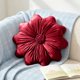 thumbnail image 5 of Cojín decorativo con forma de girasol | Cojín floral suave para sofá, sillón o cama | Cojín decorativo de terciopelo y algodón para el hogar, ideal para sala de estar, dormitorio u oficina., 5 of 6