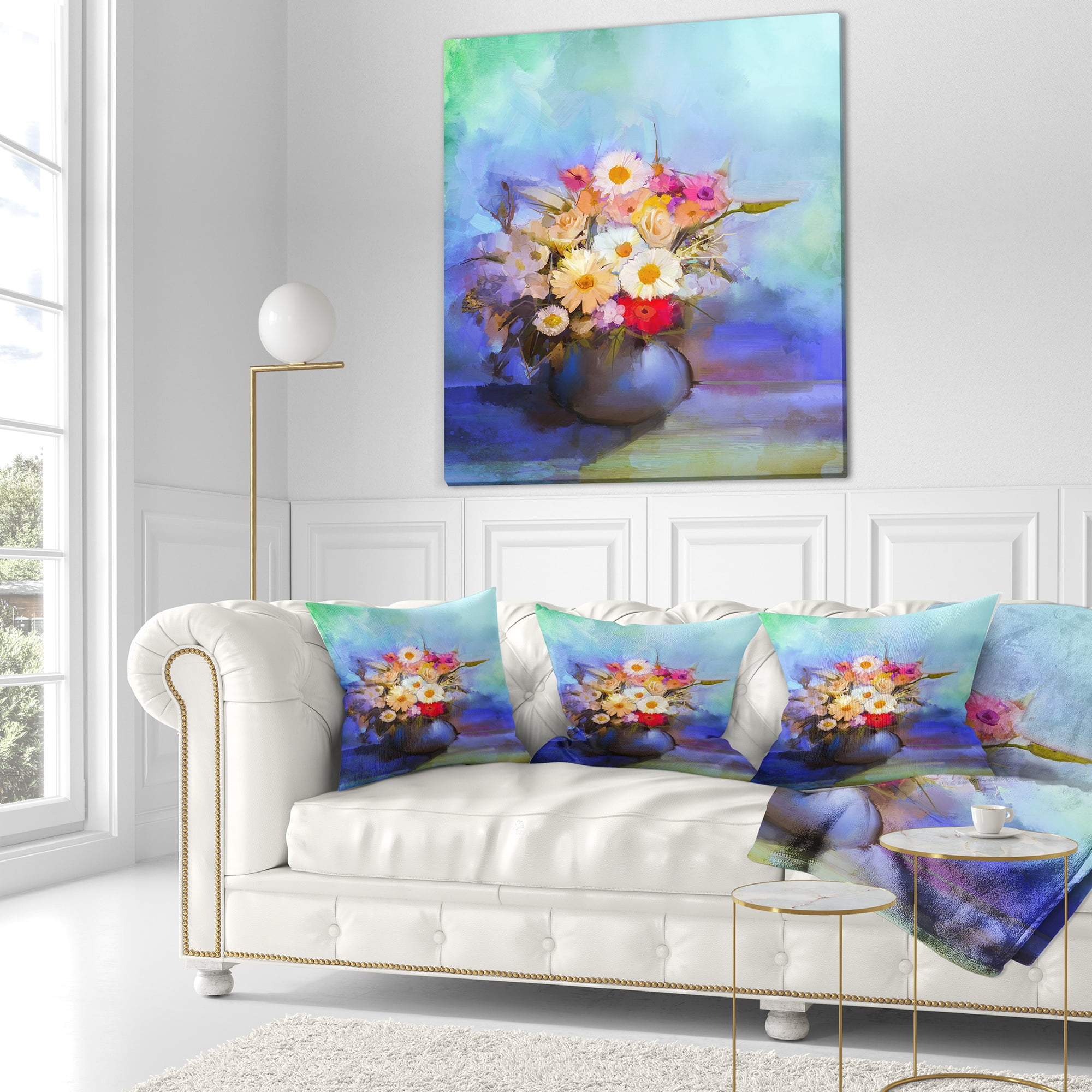 Designart Beautiful Flowers Bouquet on Blue - Floral Throw Pillow - 18x18