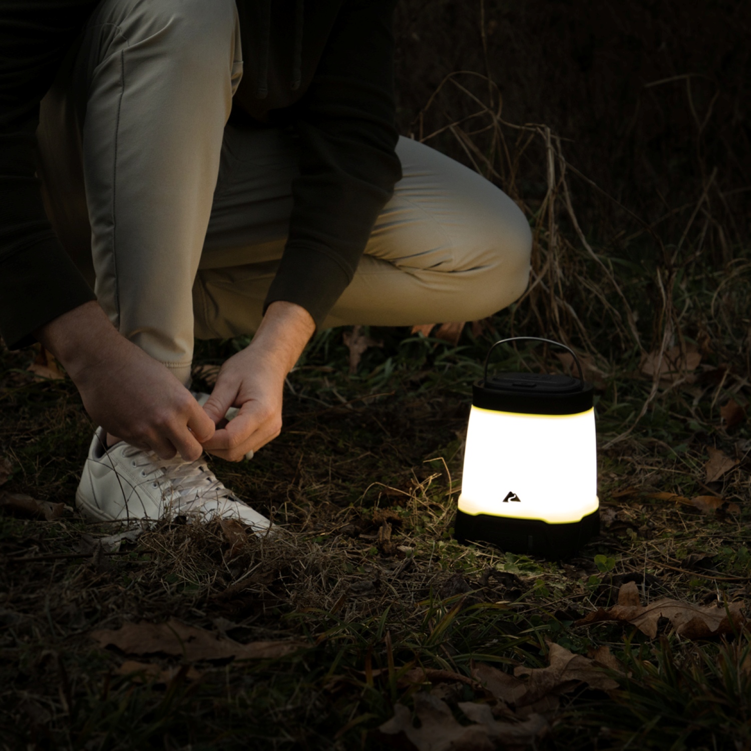 Lámpara LED recargable de 4000 lúmenes con base de carga inalámbrica Qi, 4 modos de luz, resistente al agua, verde y gris 7