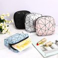 thumbnail image 5 of Bolsa Menstrual para niñas de 4 piezas, bolsa de almacenamiento, bolsa para tampones y servilletas sanitarias, bolsa portátil para el período con cremallera ER, 5 of 5