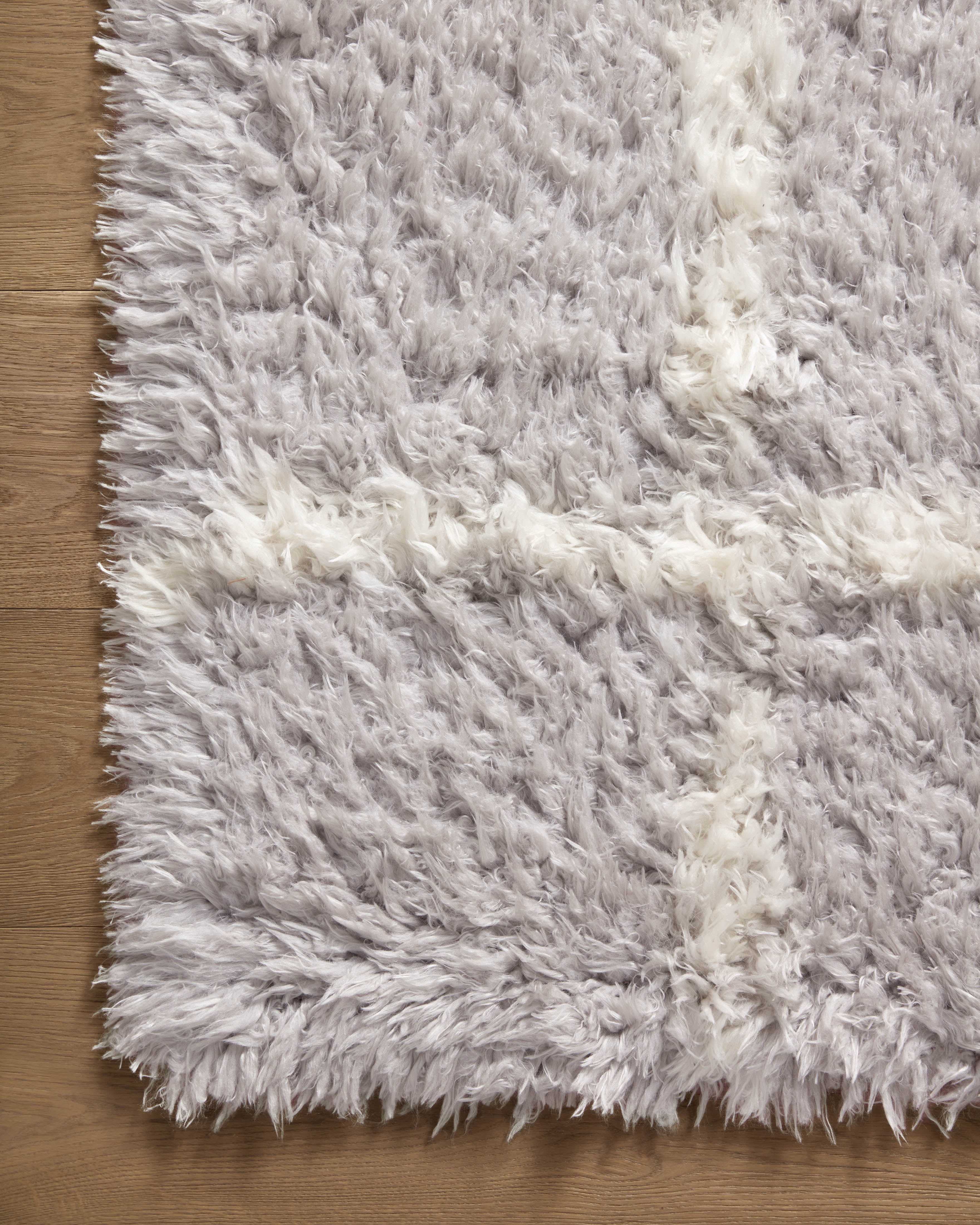 Angela Rose x Loloi Amira Silver / Ivory 6'-7" x 9'-6" Area Rug