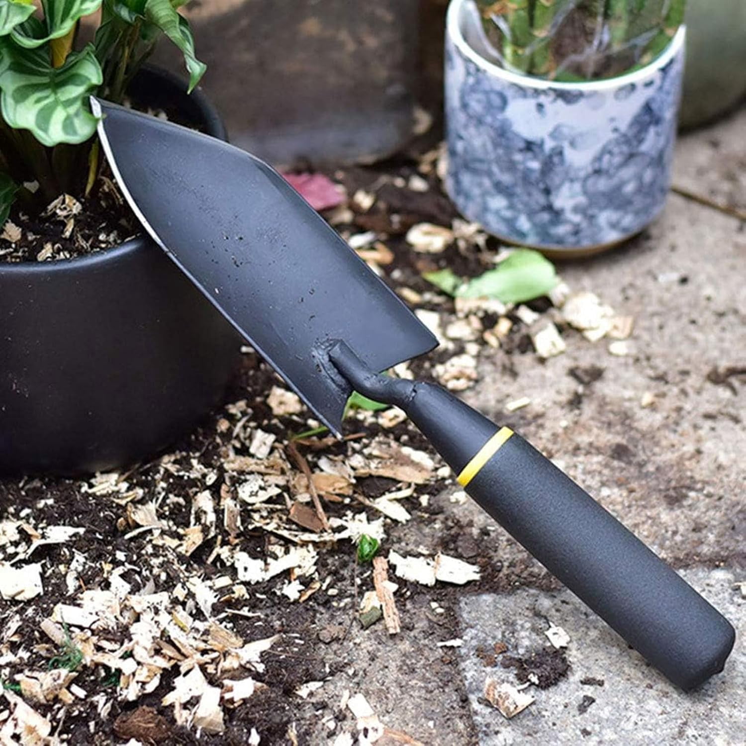 Garden Spade Hand Shovel - Premium Gardening Trowel, Ideal for Digging, Planting and Exploration Activities – A Truly Multi-Purpo