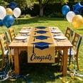 thumbnail image 1 of Paseador de mesa de graduación, decoraciones para la mesa de fiesta de la promoción de 2026 Enhorabuena al graduado Decoración desechable de plástico para mesas de postres y buffet, 1 of 6
