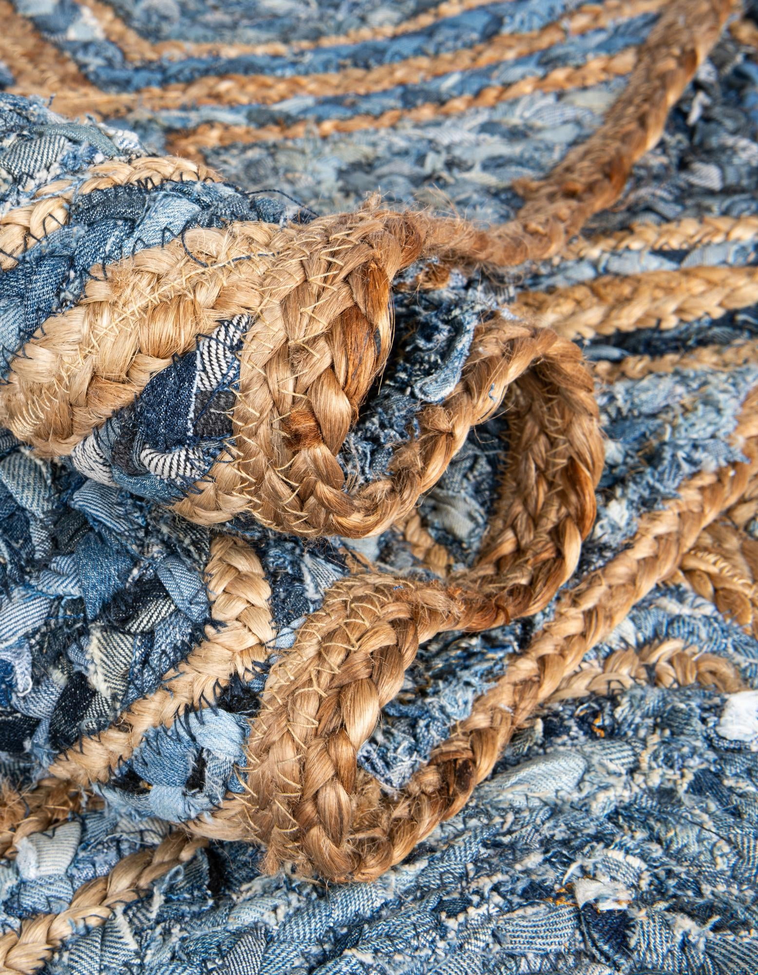 Unique Loom Braided Jute Collection Area Rug - Bengal (4' 1" x 6' 1" Rectangle Blue/Natural)