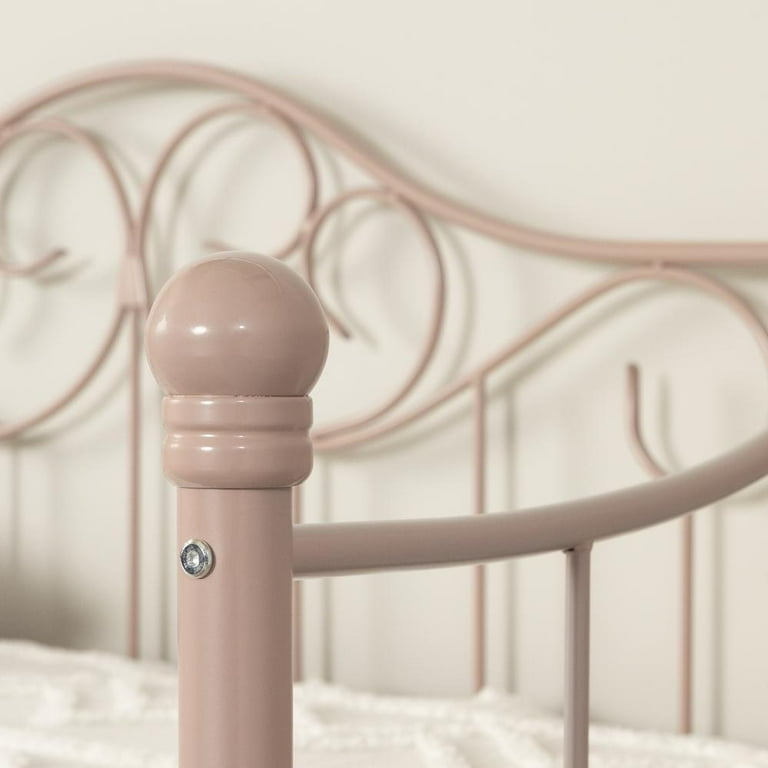 Day beds b&m outlet