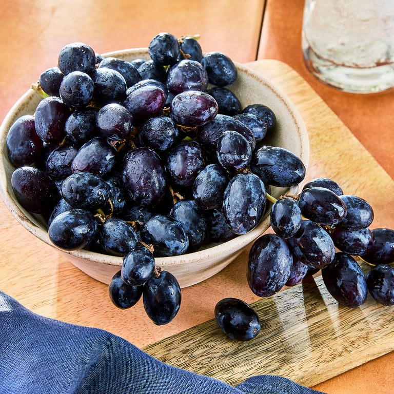 Fresh Produce Black Seedless Grapes Bag 2.25 lbs Juicy Sweet
