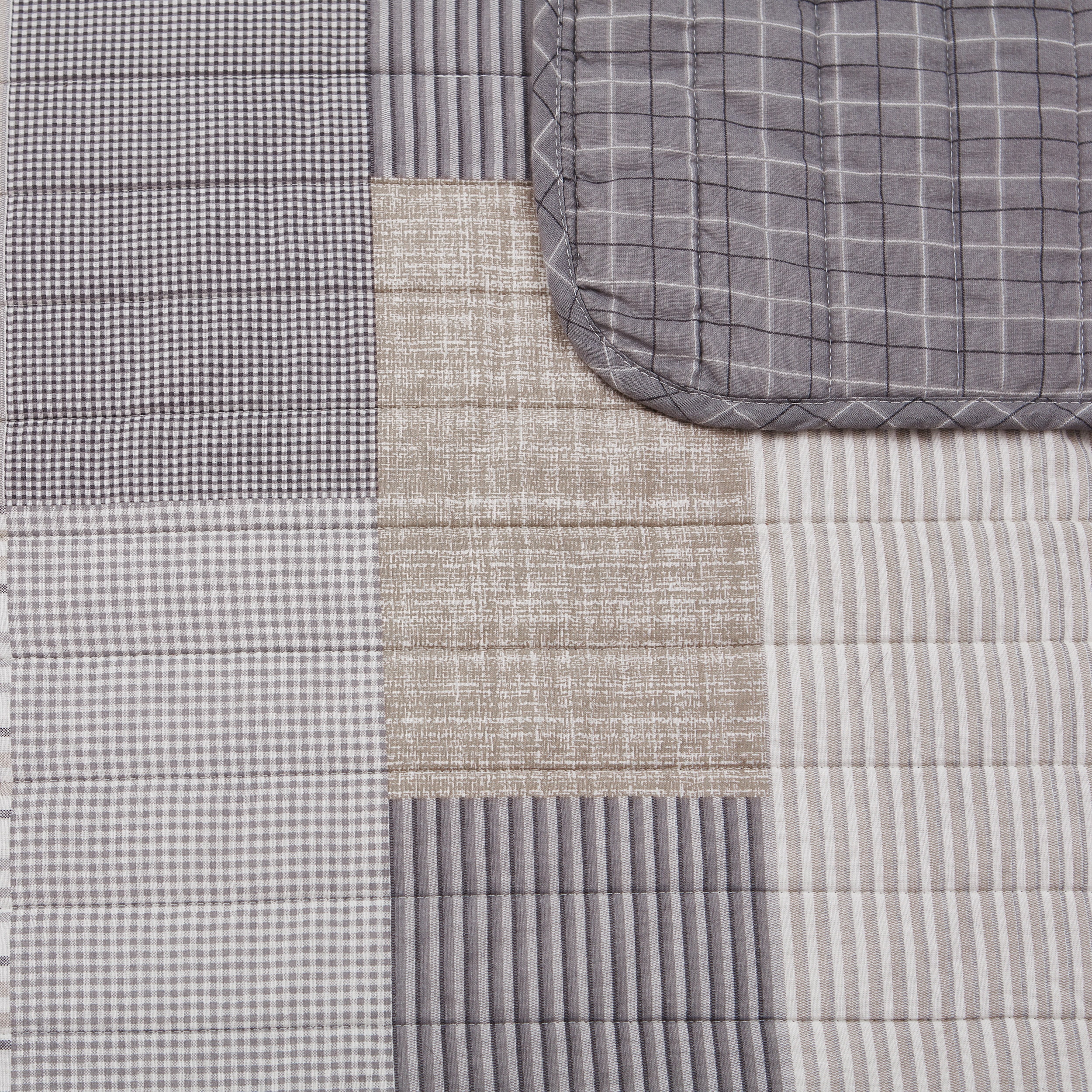 Home Retreat Lakeshore Plaid Grey Soft Cotton 3 Piece Quilt Set - Full/Queen