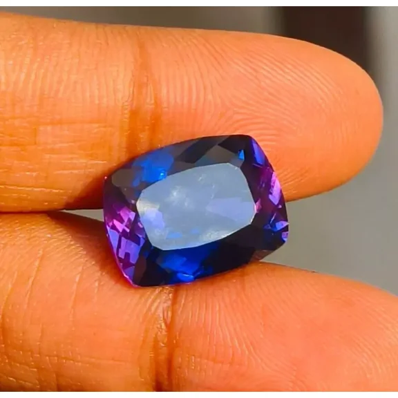 11.50 Ct AAA  Natural Bi-Color Sapphire Loose Gemstone – Emerald Cut and GIJTL Certified