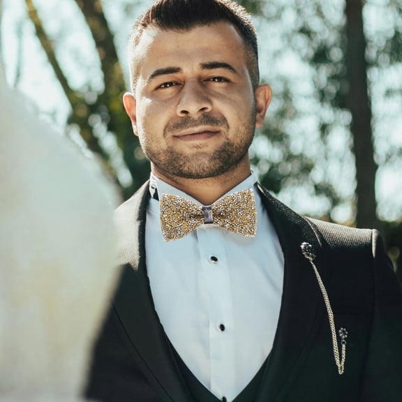 Homoyoyo Mens Self Tie Sequin Bow Tie Golden Color for Party and Stage Performances