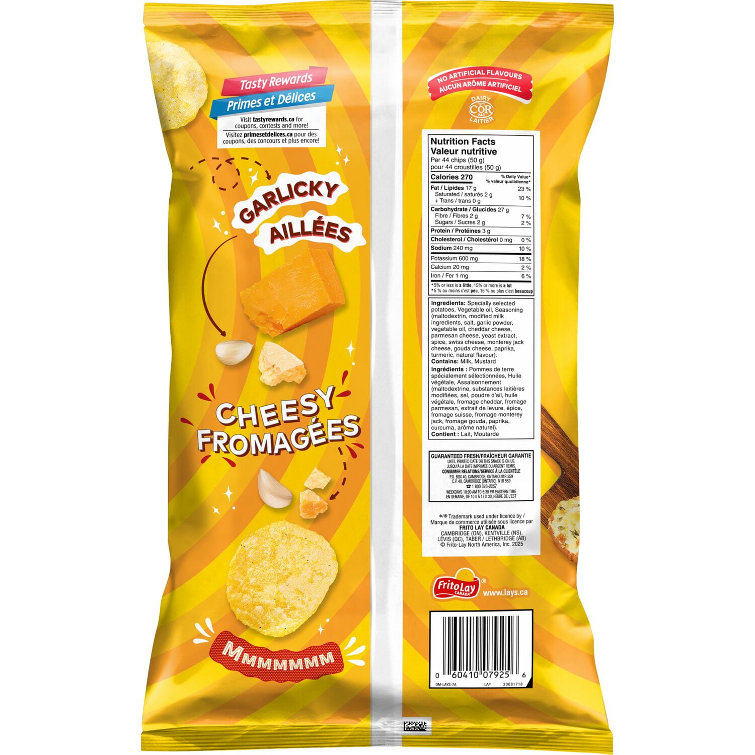 Lay's Cheesy Garlic Bread flavoured Potato Chips, 220 g.