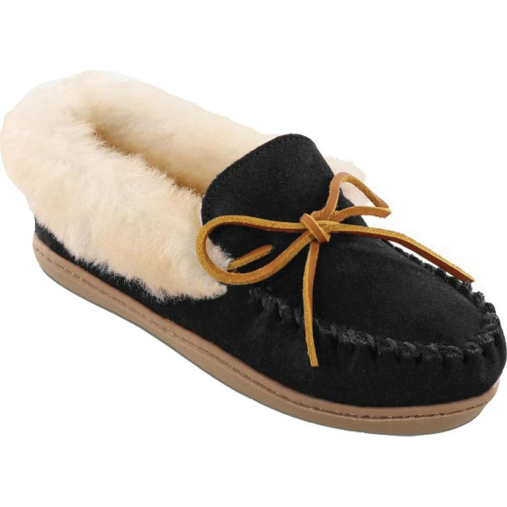 minnetonka sheepskin moccasins