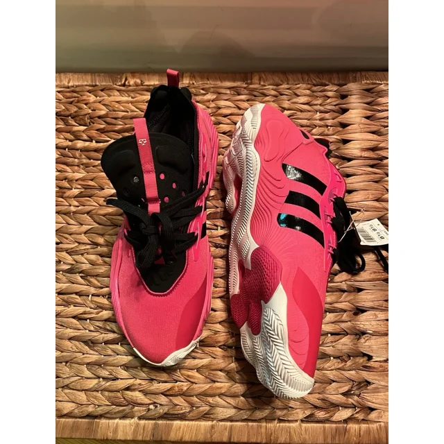 Adi-das Pink Black Sneakers Lace-Up Design Trae Young Size 8.5