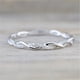 thumbnail image 3 of Fiudx Anillo Trenzado, Joya de Cobre, Aniversario a Juego, Diseño Apilable para Compromiso, Accesorio de Moda para Mujer, Pieza de Colección, Regalo Perfecto. Colores Ligeramente Variables Debido a L, 3 of 4