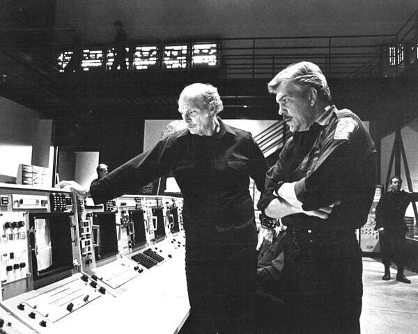 Escape From New York Lee Van Cleef Tom Atkins 8x10 Zambia Ubuy