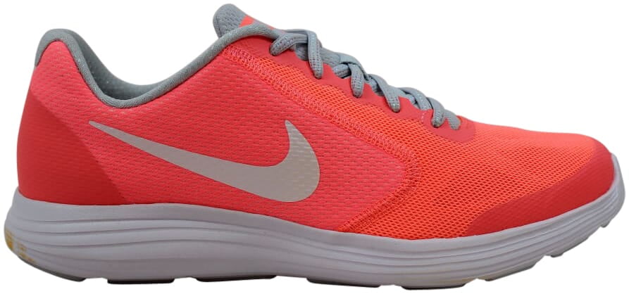 nike revolution 3 se