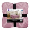 thumbnail image 1 of Cobertor Ligero con Grabado Mainstays King Size Rosa, 1 of 4