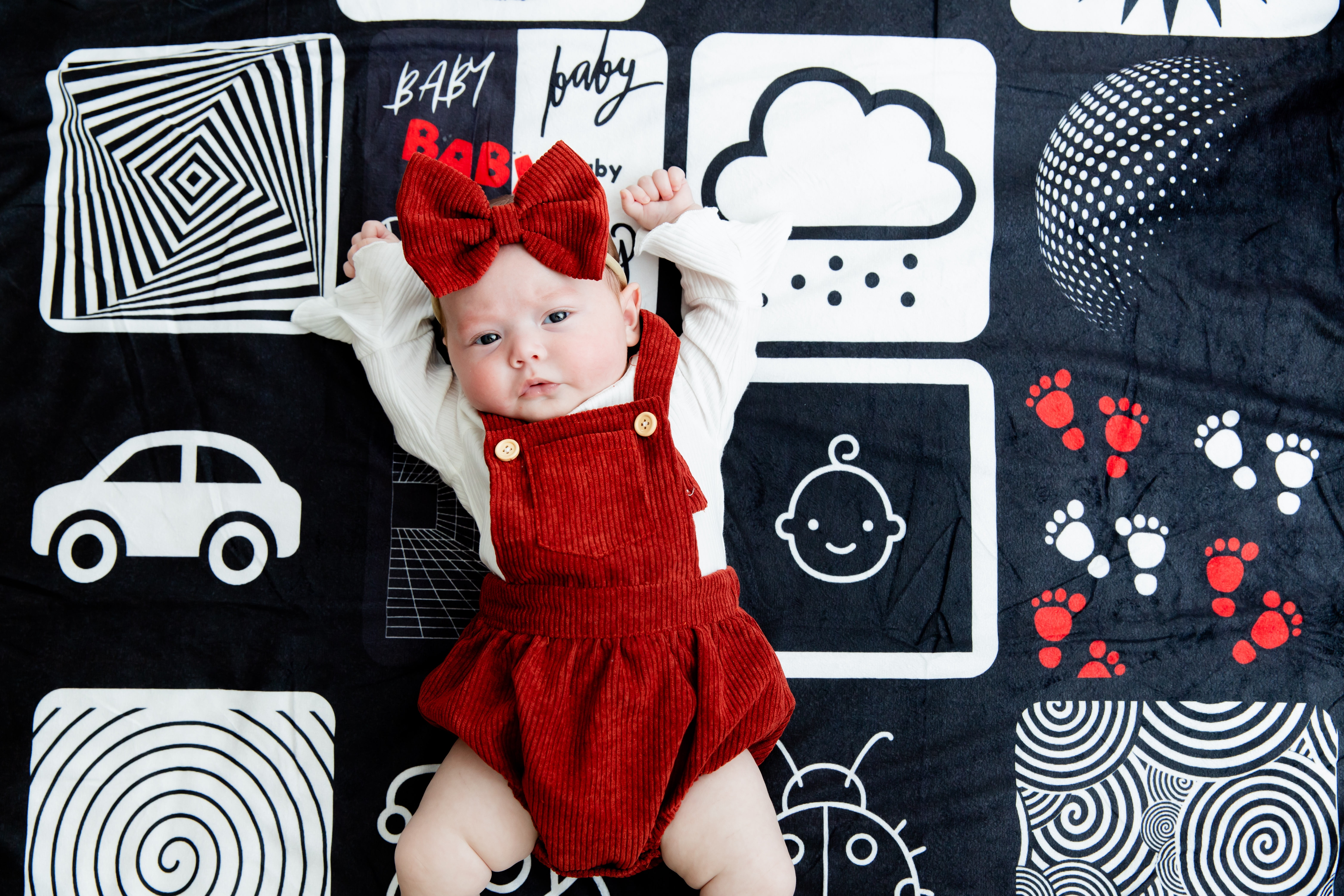 ​Baby Geometrics High-Contrast Baby Floor Blanket – Black & White Tummy Time Mat​