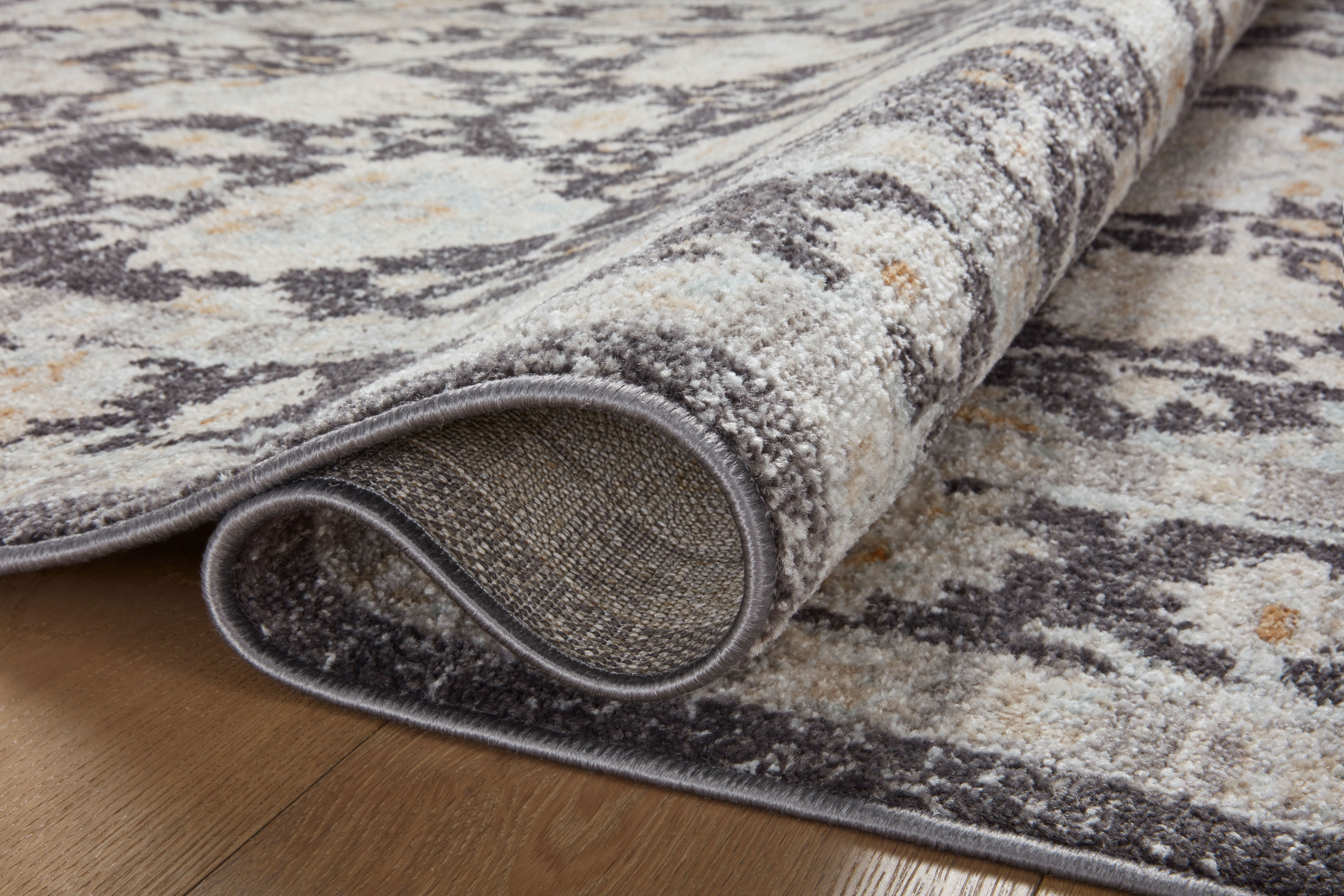 Loloi Monroe Charcoal / Natural 5'-3" x 7'-9" Area Rug
