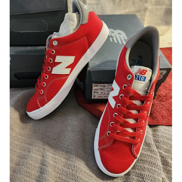 New Balance 210 Mens Size 9.5 NIB Red Canvas Running Shoes Sneakers*NEW*