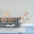 thumbnail image 2 of Decoración de pared de madera con hojas de palma tropicales y estatuas de renos . Adorno creativo de la selva para dormitorio, baño o fondo de, 2 of 8