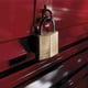 thumbnail image 2 of Padlock Master Lock 150D de latón resistente a la corrosión, 2 of 6