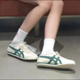 thumbnail image 2 of Zapatos casuales de cuero para hombre y zapatillas deportivas para mujer, Blanco/Verde, 2 of 6
