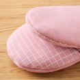 thumbnail image 3 of Miniguantes KitchenAid para ollas, 14 x 23 cm, calor, 315 °C, 3 of 7