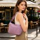 thumbnail image 5 of Bolsa cruzada de nailon impermeable de gran capacidad, bolso de hombro ligero para mujer, con correa ajustable, múltiples compartimentos, ideal para estudiantes y viajeros., 5 of 7