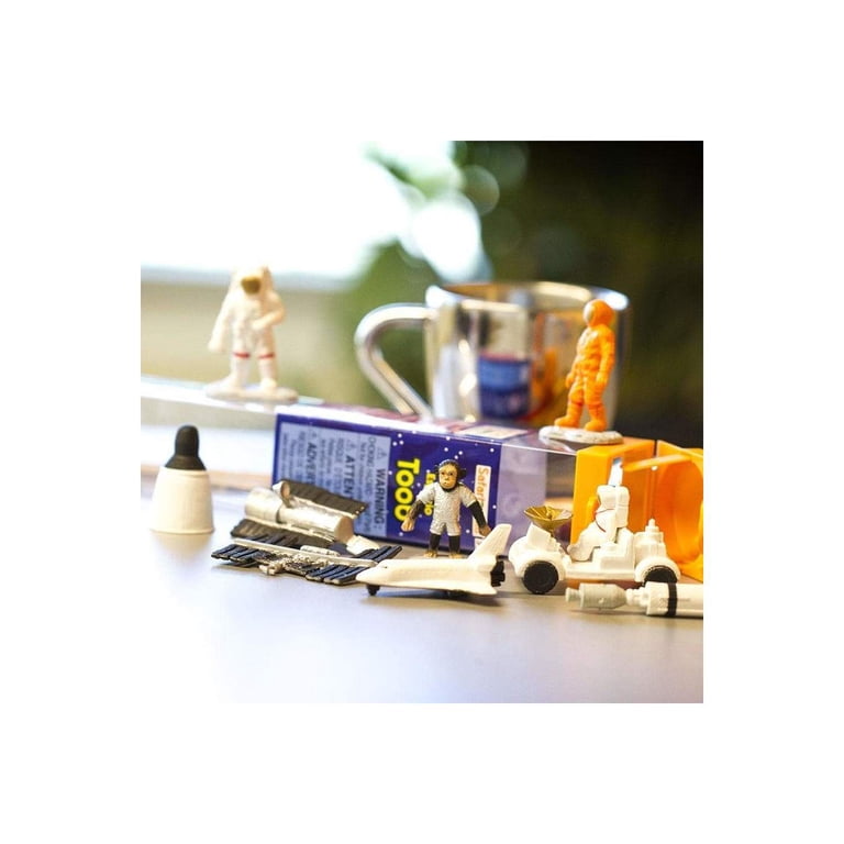 Safari Ltd. Space Exploration TOOB - 10 Mini Figurines: Astronauts