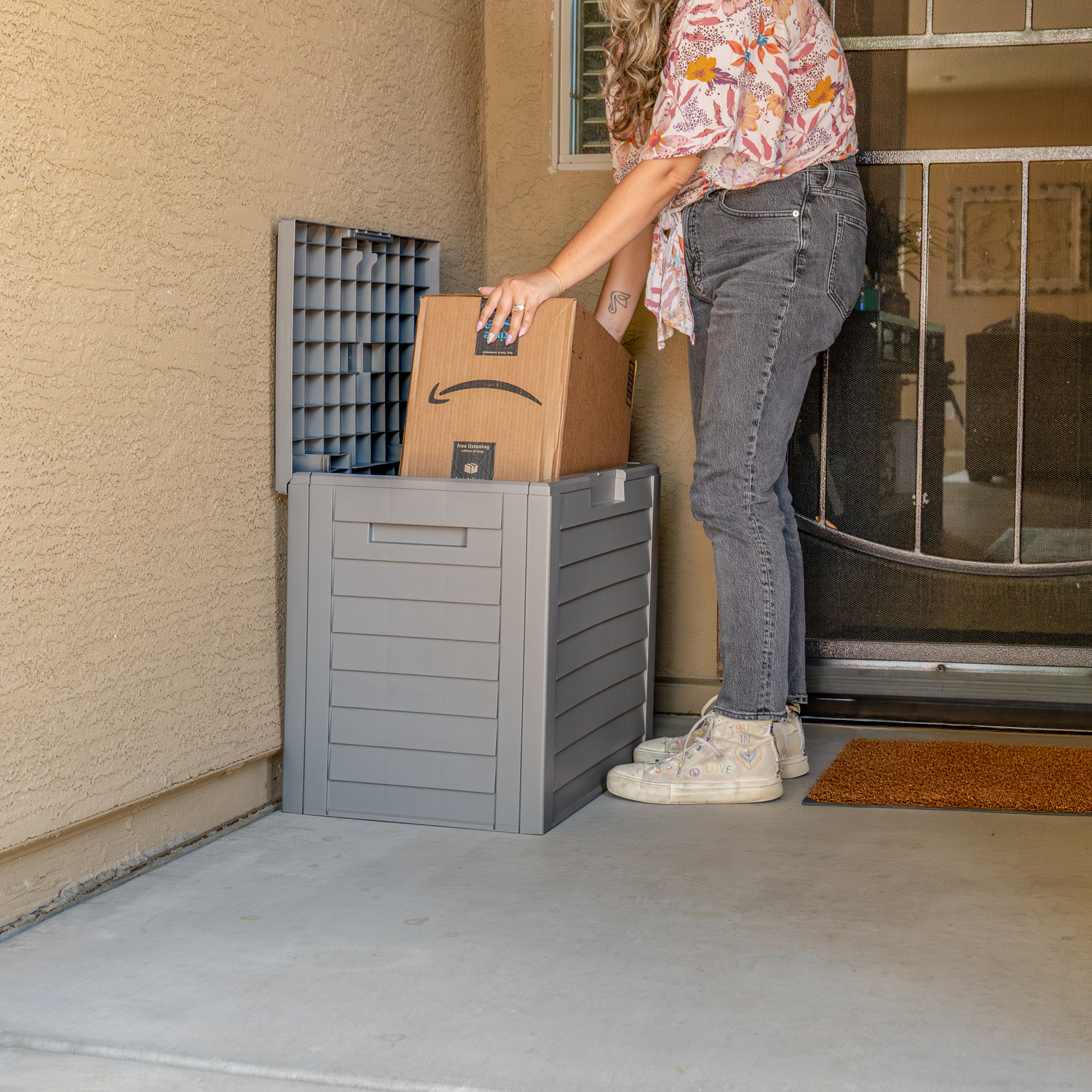 IRIS, 35 Gallon Outdoor Deck Delivery Storage Box, Waterproof Resin Durable Stylish Design, Gray