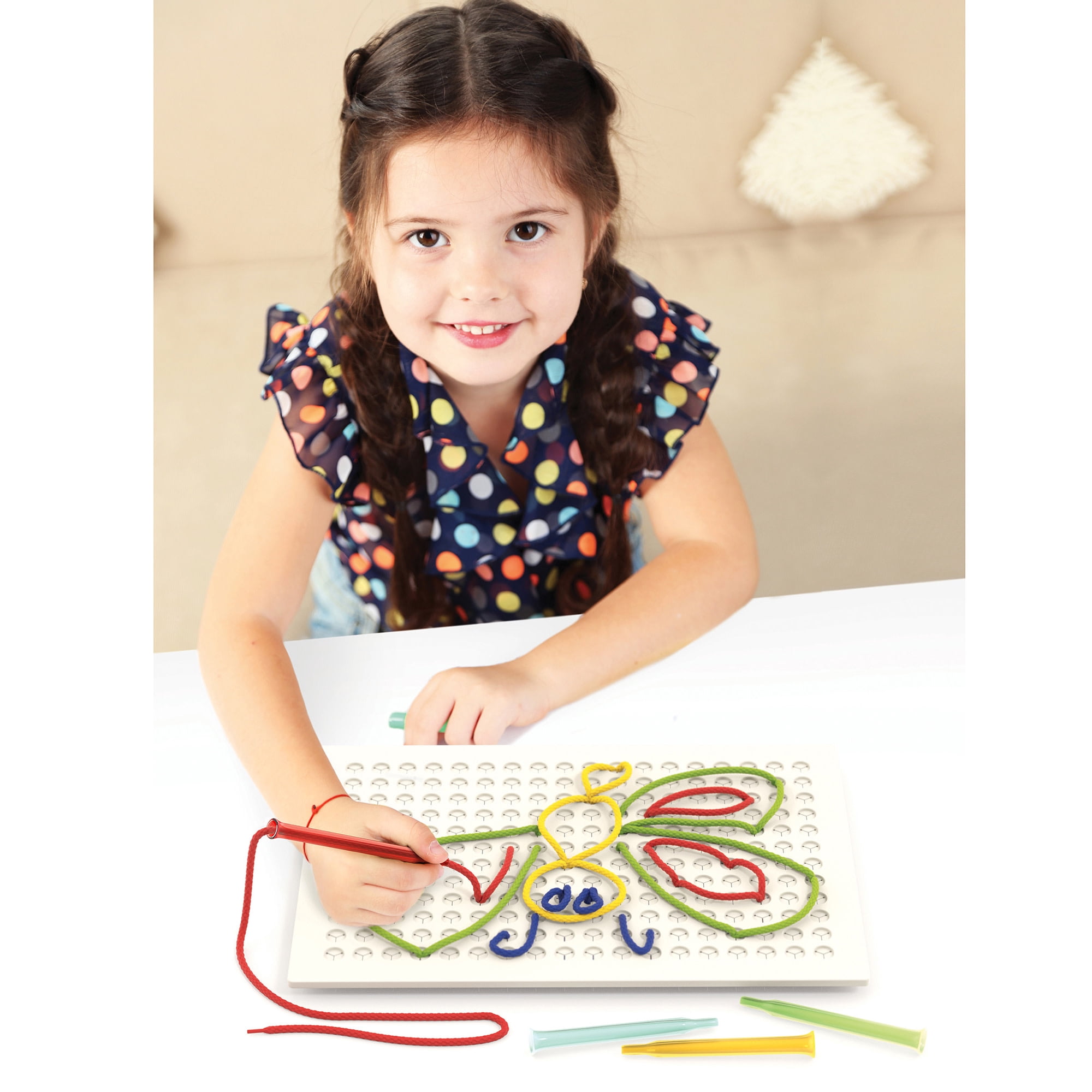 Quercetti: Filo Filo - Lacing Toy, 18 Pattern Templates, Create String Art, Self-Locking Slot Board, Creative Craft Activity, Portable Playset Kids 3+