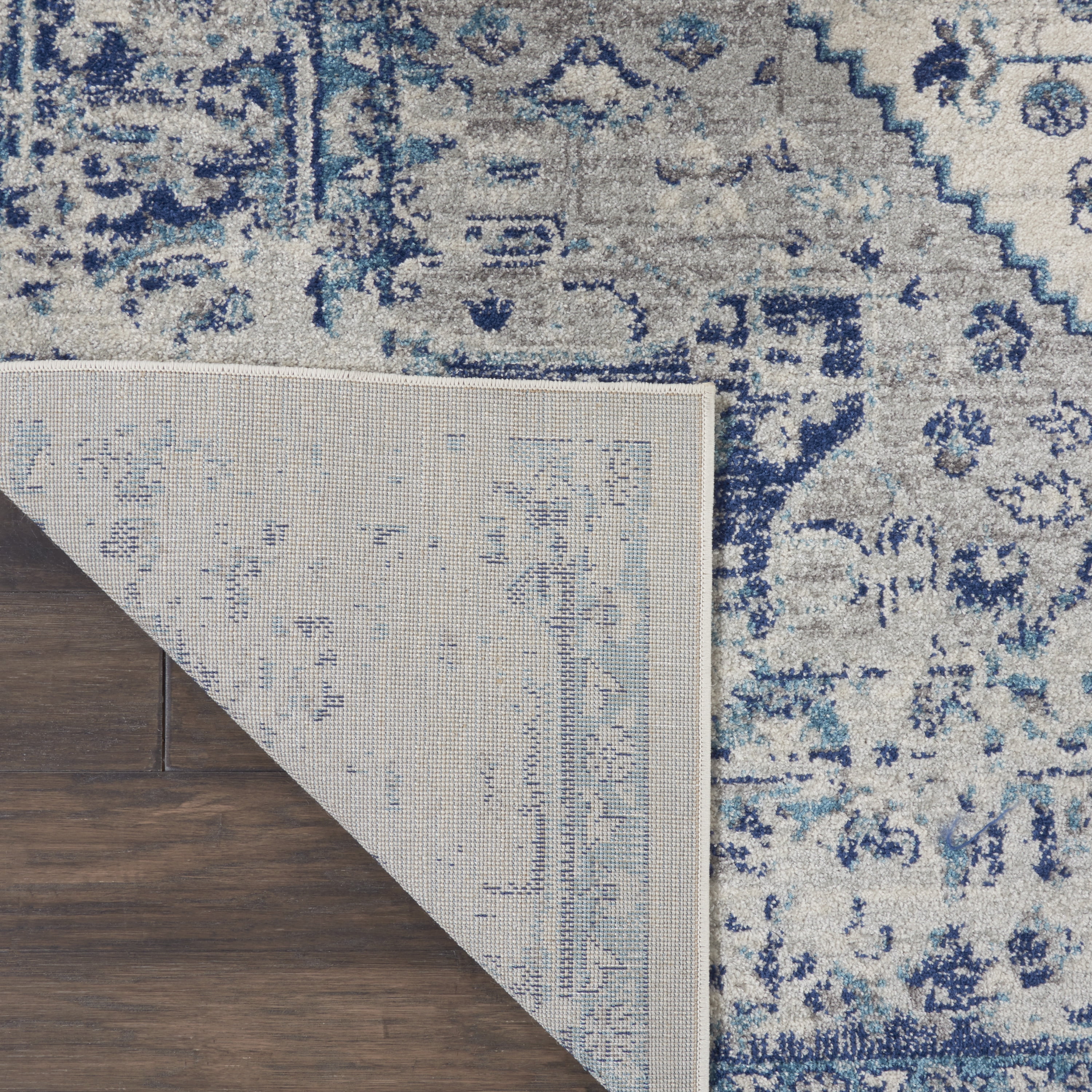 Desert Fields Persian Ivory/Light Blue 2' x 4' Area Rug, (2' x 4')